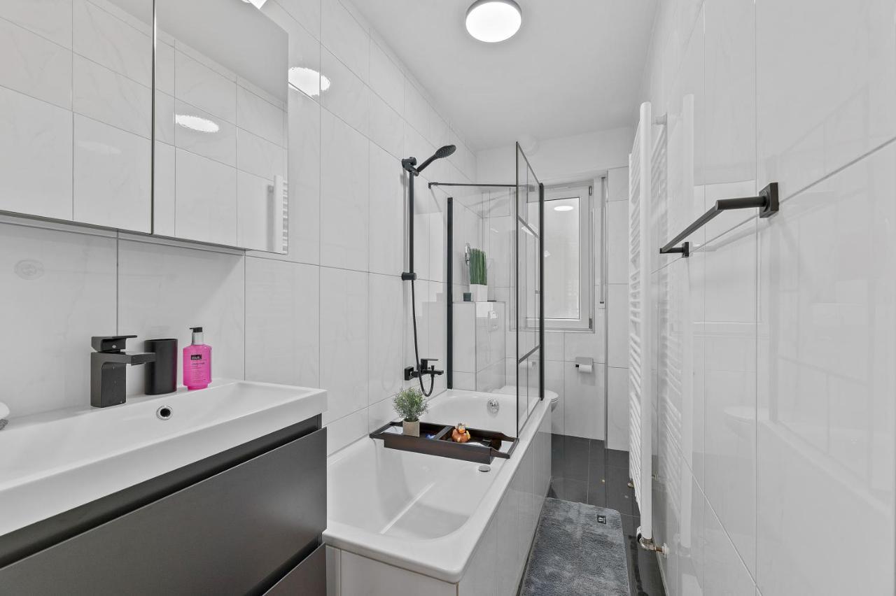 Das Crazy Monkey Loft Mit 100Qm & Summerlounge Apartment Stuttgart Ngoại thất bức ảnh